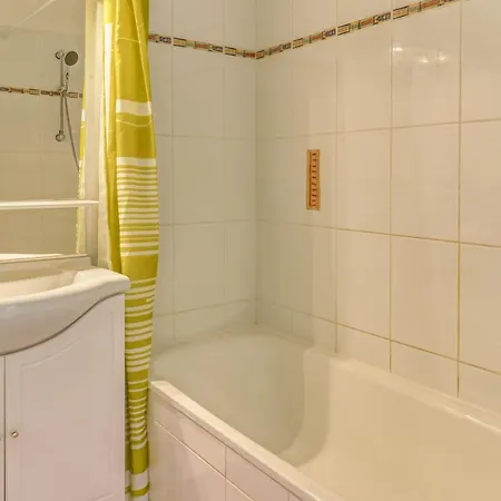 Cyrano Apartment